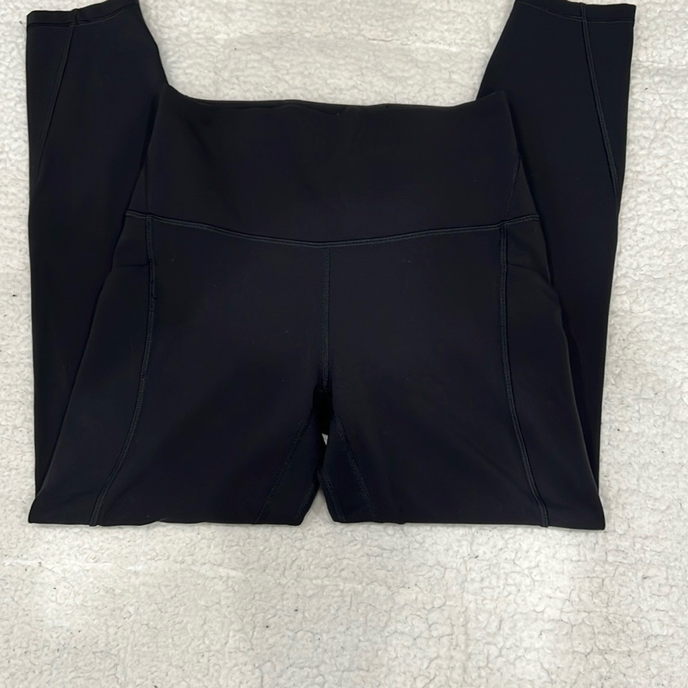 Black High-Waisted Leggings - Picture 9 of 9